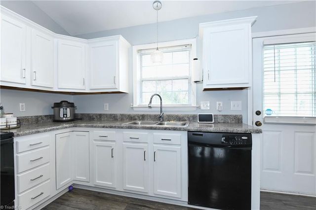 407 Church Street, Kernersville, NC 27284