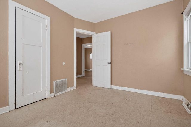 4624 N 29th STREET, Milwaukee, WI 53209