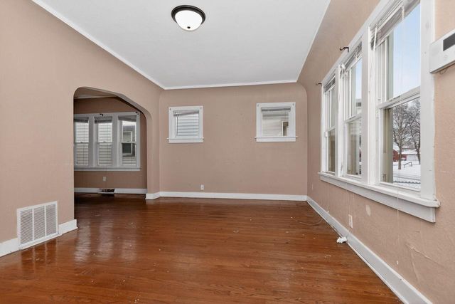 4624 N 29th STREET, Milwaukee, WI 53209