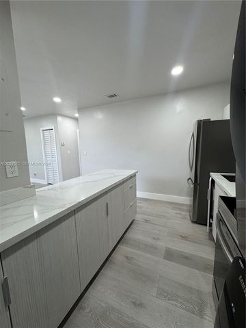 3000 NW 91st St 3001, Miami, FL 33147