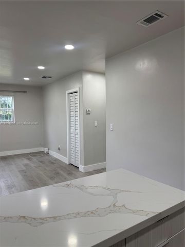 3000 NW 91st St 3001, Miami, FL 33147
