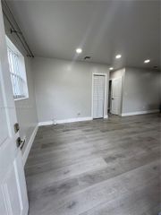 3000 NW 91st St 3001, Miami, FL 33147