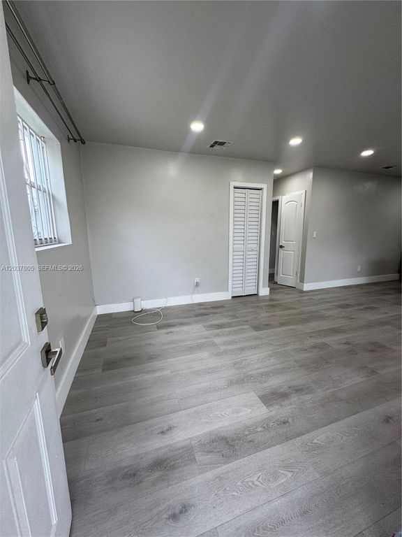 3000 NW 91st St 3001, Miami, FL 33147