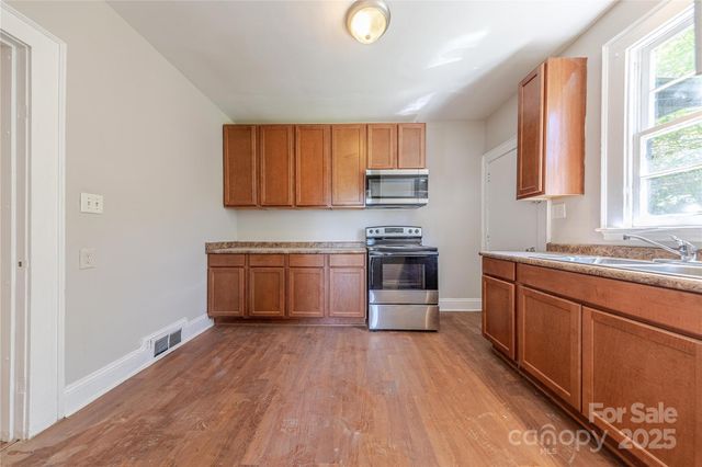 8 Bolt Drive, Shelby, NC 28150