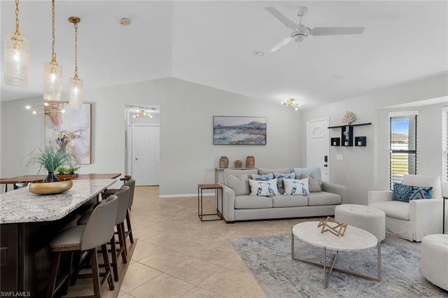 186 Wickliffe DR, Naples, FL 34110