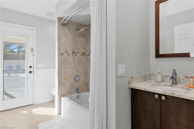 186 Wickliffe DR, Naples, FL 34110