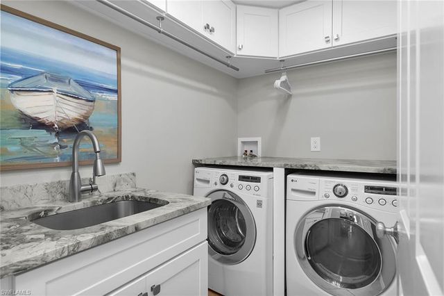 186 Wickliffe DR, Naples, FL 34110