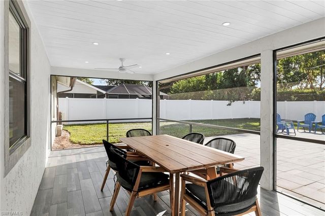 186 Wickliffe DR, Naples, FL 34110