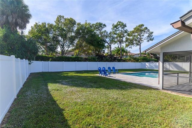 186 Wickliffe DR, Naples, FL 34110