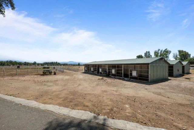 25450 Hayes Ave, Murrieta, CA 92562