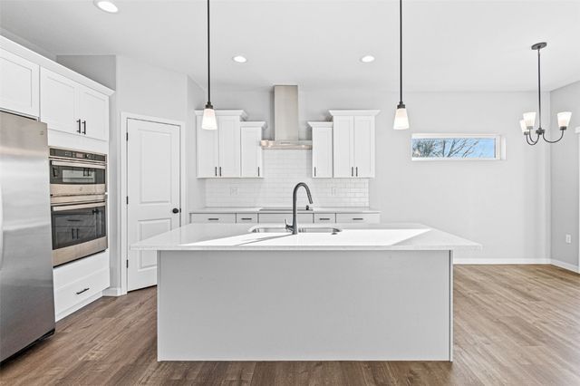 997 Thomas Circle, Tiffin, IA 52340