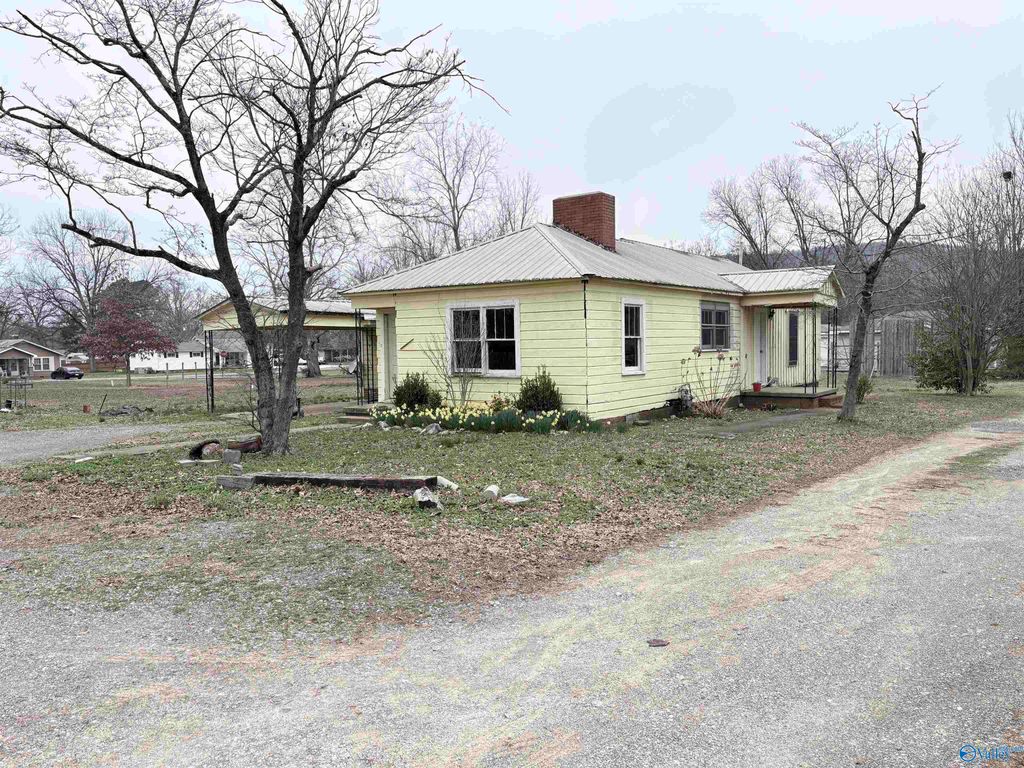 310 Hodges Street, Scottsboro, AL 35768