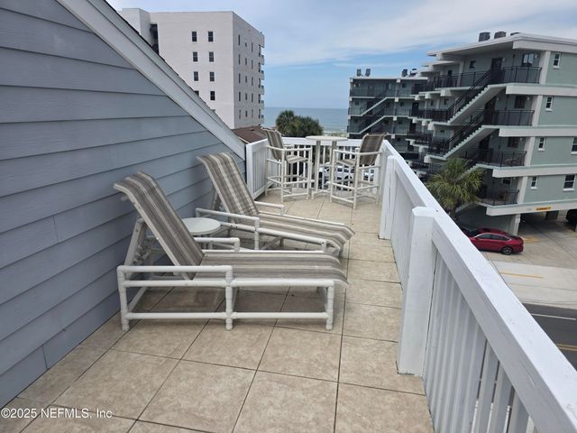 724 1ST Street S, Jacksonville Beach, FL 32250