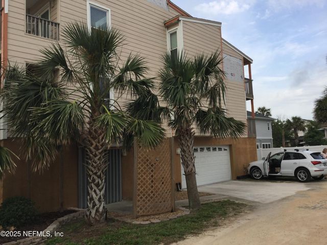 724 1ST Street S, Jacksonville Beach, FL 32250