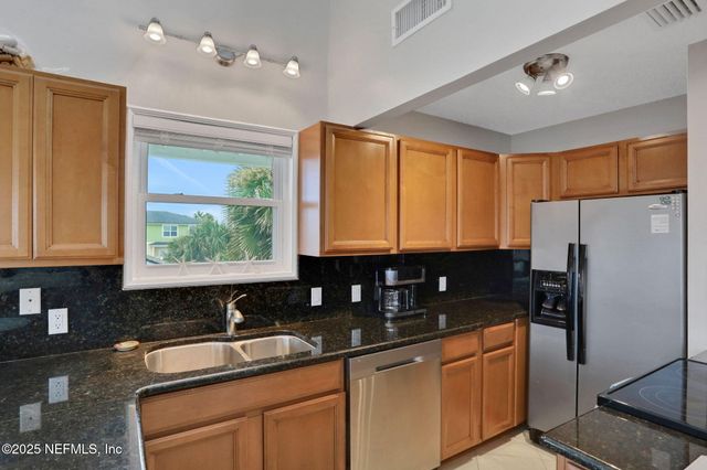 724 1ST Street S, Jacksonville Beach, FL 32250