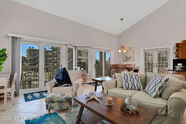 724 1ST Street S, Jacksonville Beach, FL 32250