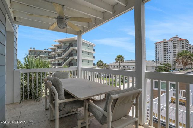 724 1ST Street S, Jacksonville Beach, FL 32250