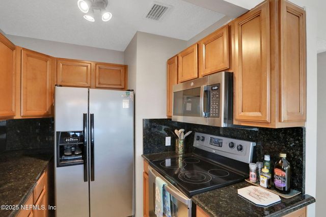 724 1ST Street S, Jacksonville Beach, FL 32250