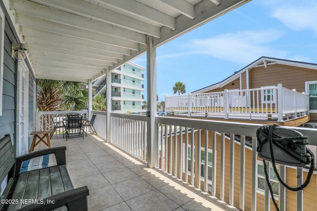 724 1ST Street S, Jacksonville Beach, FL 32250