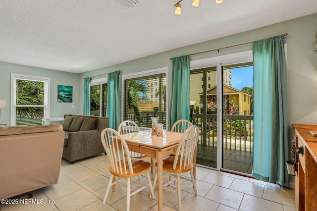 724 1ST Street S, Jacksonville Beach, FL 32250