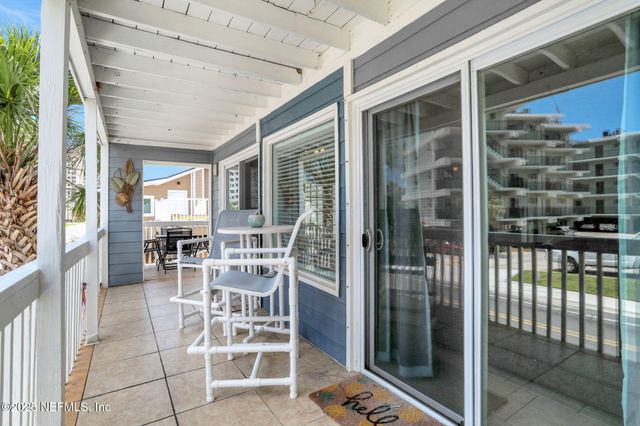 724 1ST Street S, Jacksonville Beach, FL 32250