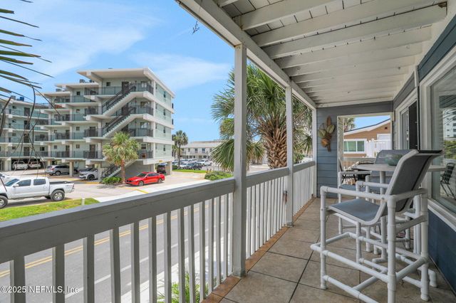 724 1ST Street S, Jacksonville Beach, FL 32250