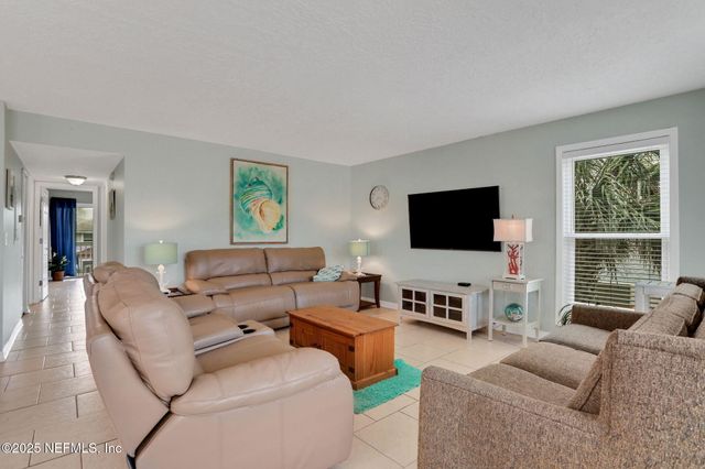 724 1ST Street S, Jacksonville Beach, FL 32250