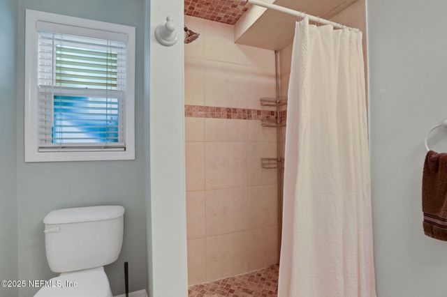 724 1ST Street S, Jacksonville Beach, FL 32250