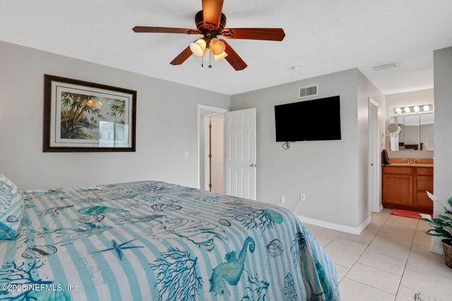 724 1ST Street S, Jacksonville Beach, FL 32250