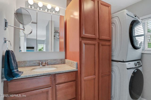 724 1ST Street S, Jacksonville Beach, FL 32250