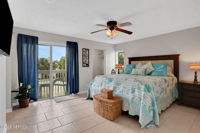 724 1ST Street S, Jacksonville Beach, FL 32250