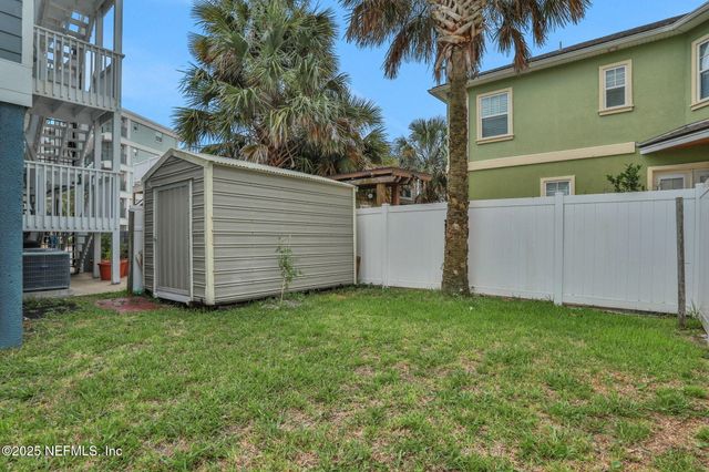724 1ST Street S, Jacksonville Beach, FL 32250