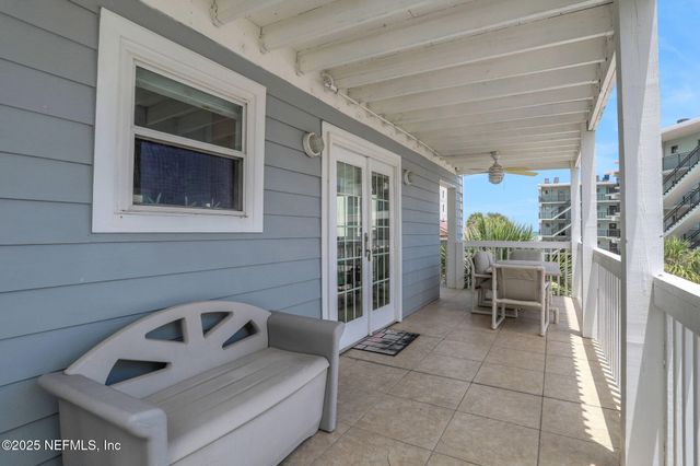 724 1ST Street S, Jacksonville Beach, FL 32250