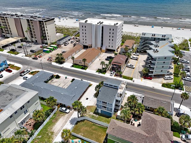 724 1ST Street S, Jacksonville Beach, FL 32250