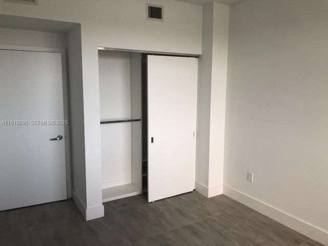 16385 Biscayne Boulevard 1005, North Miami Beach, FL 33160