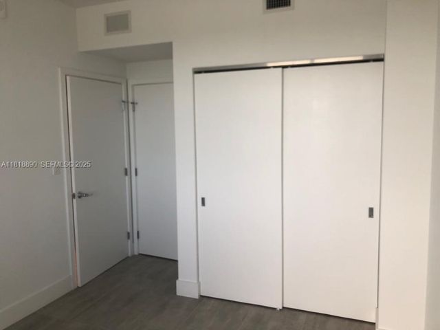 16385 Biscayne Boulevard 1005, North Miami Beach, FL 33160
