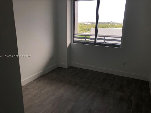 16385 Biscayne Boulevard 1005, North Miami Beach, FL 33160