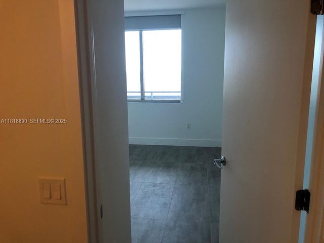 16385 Biscayne Boulevard 1005, North Miami Beach, FL 33160