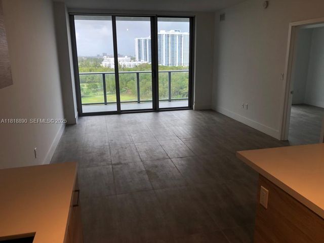 16385 Biscayne Boulevard 1005, North Miami Beach, FL 33160