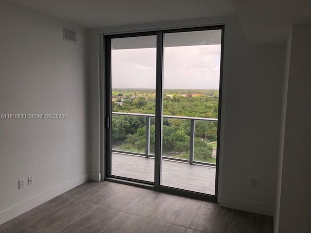 16385 Biscayne Boulevard 1005, North Miami Beach, FL 33160
