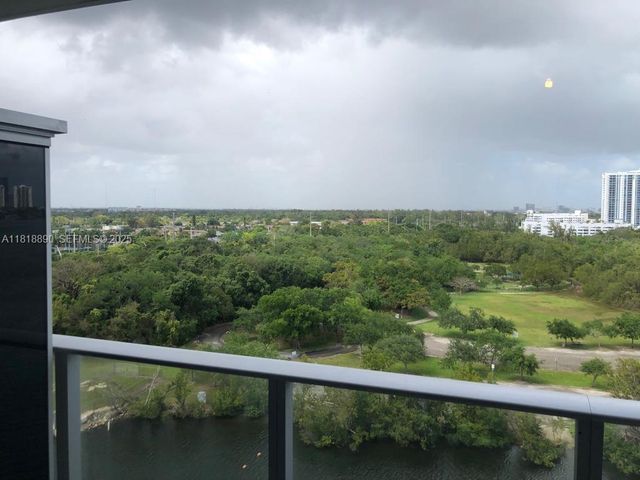 16385 Biscayne Boulevard 1005, North Miami Beach, FL 33160