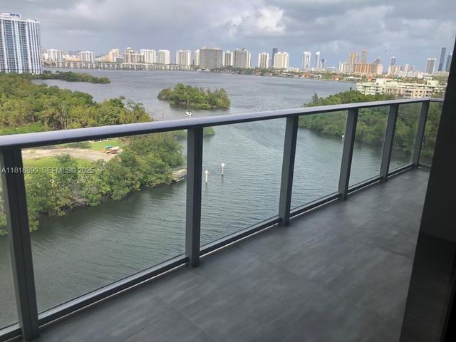 16385 Biscayne Boulevard 1005, North Miami Beach, FL 33160