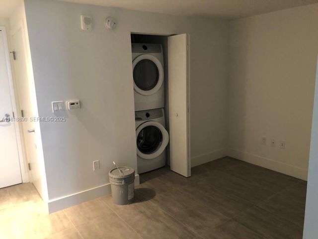 16385 Biscayne Boulevard 1005, North Miami Beach, FL 33160