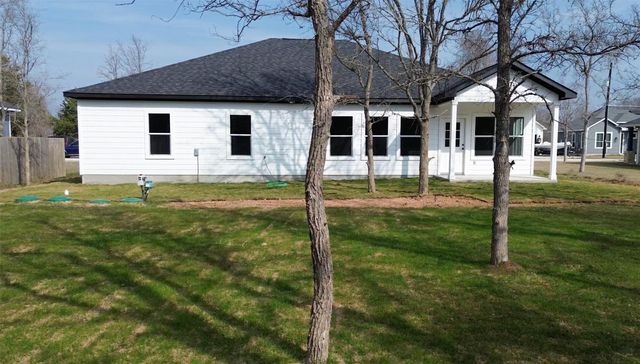 113 E Keomuku LN, Bastrop, TX 78602