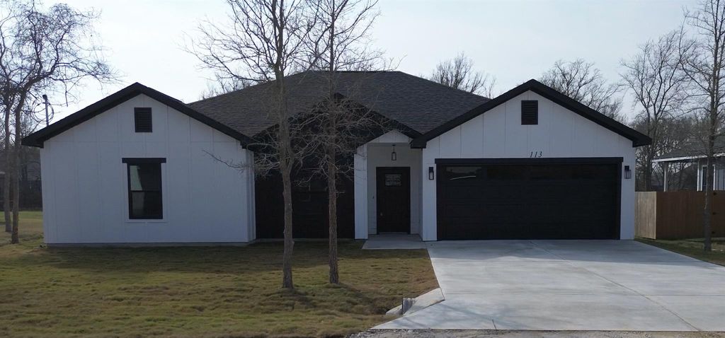 113 E Keomuku LN, Bastrop, TX 78602