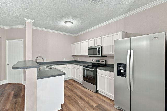 1627 Sequoia Drive, Krum, TX 76249