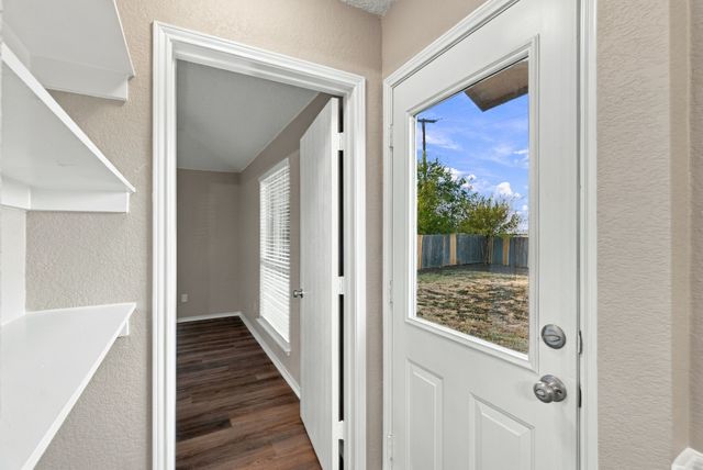 1627 Sequoia Drive, Krum, TX 76249