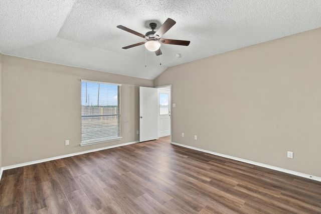1627 Sequoia Drive, Krum, TX 76249