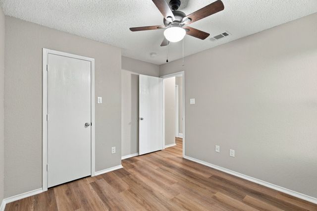 1627 Sequoia Drive, Krum, TX 76249