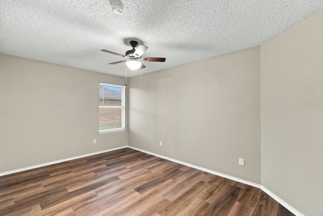 1627 Sequoia Drive, Krum, TX 76249